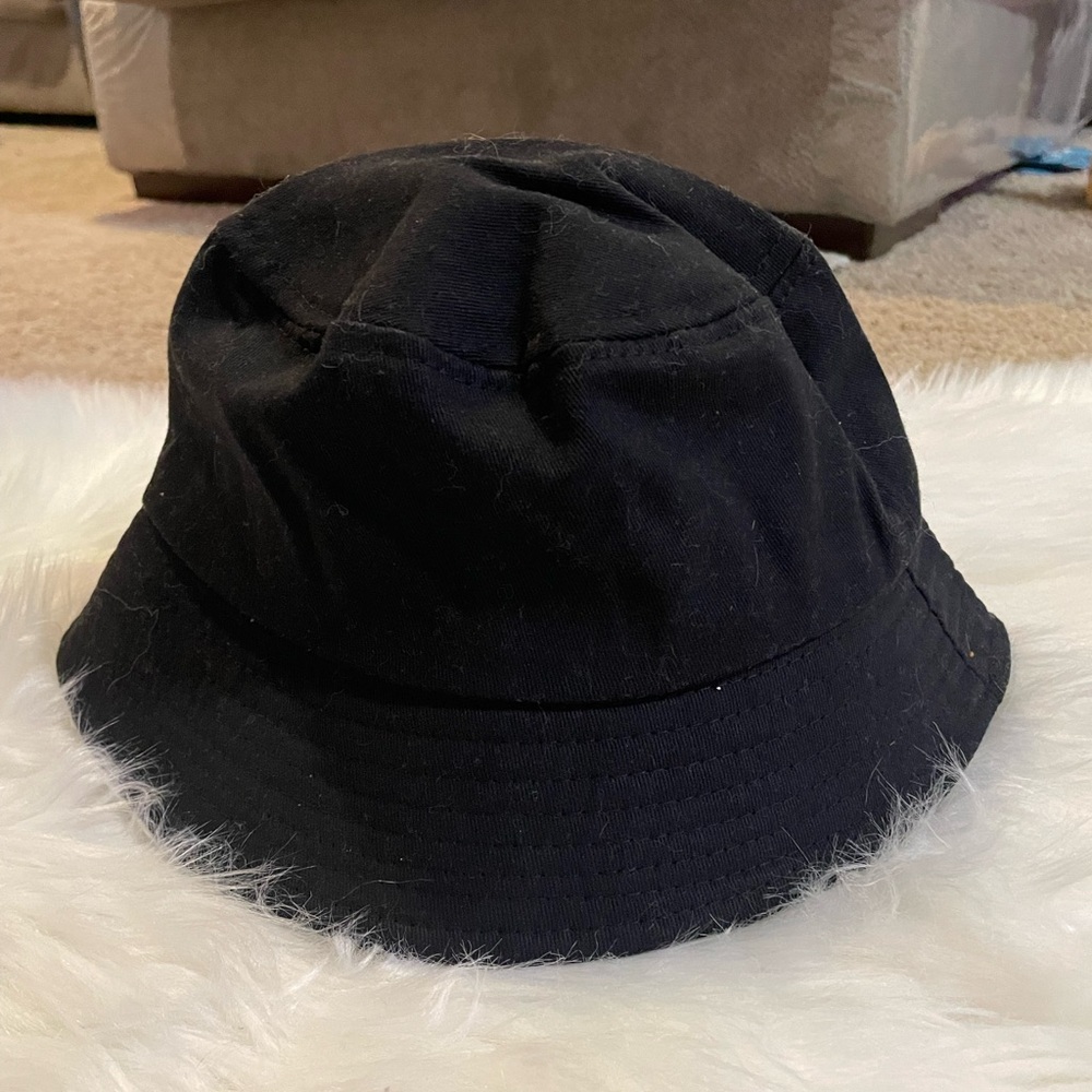 Black Bucket Hat PrettyLittleThing